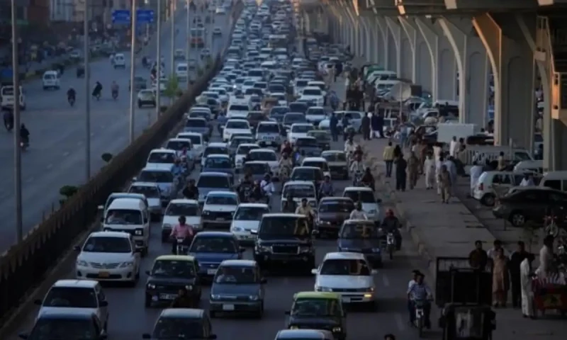 Gandapur leads PTI convoy to Rawalpindi with rescue vehicles