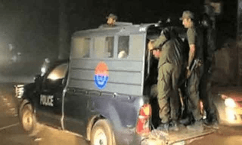 PTI workers depart for Rawalpindi at night to avoid arrest