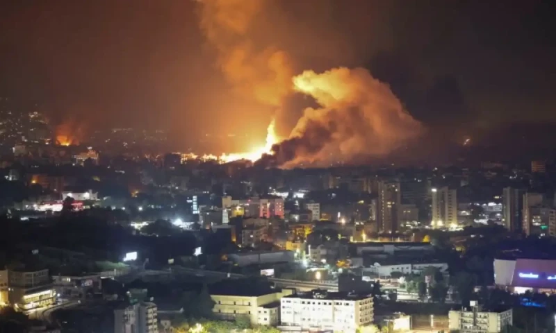 Lebanon death toll rises; people flee
