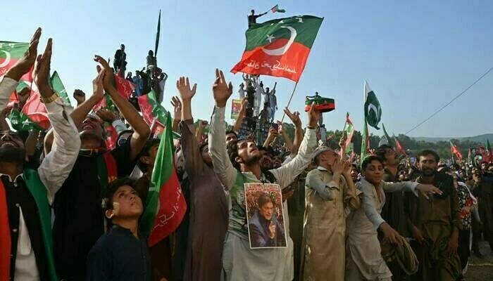 PTI plans major protest at D-Chowk with financial support for assembly members