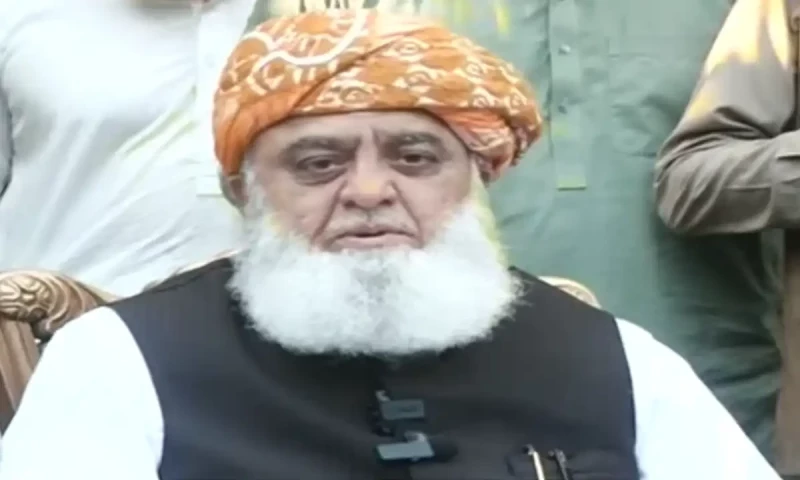 Fazl says constitutional amendment should be postponed
