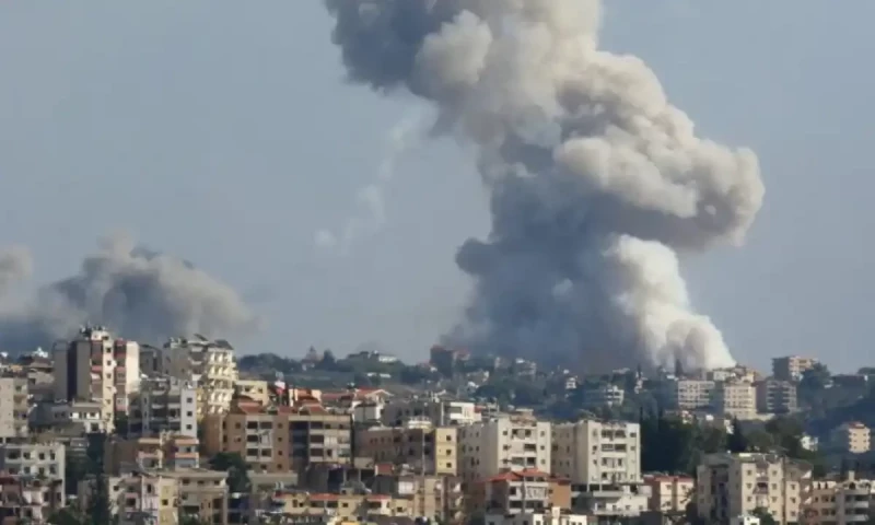 UN peacekeepers in Lebanon remain in position despite Israeli request