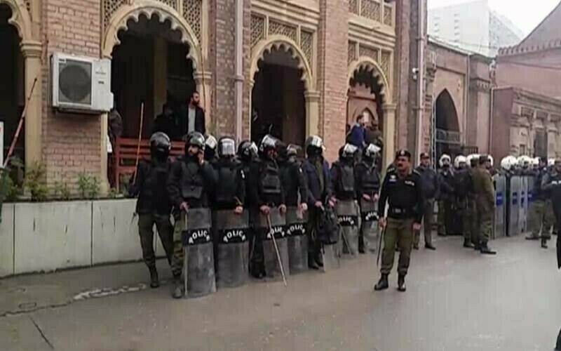 PTI leaders booked in Lahore and Islamabad for protesting