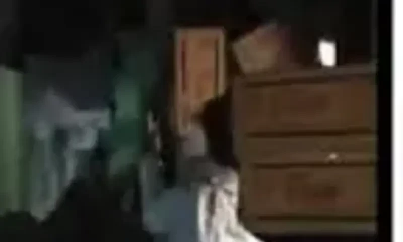 Video of PTI supporters seizing chocolate container goes viral