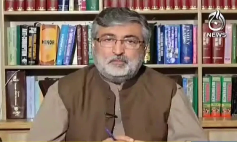 JUI-F&rsquo;s Murtaza uncertain if Fazl &lsquo;agreed&rsquo; to constitutional amendment