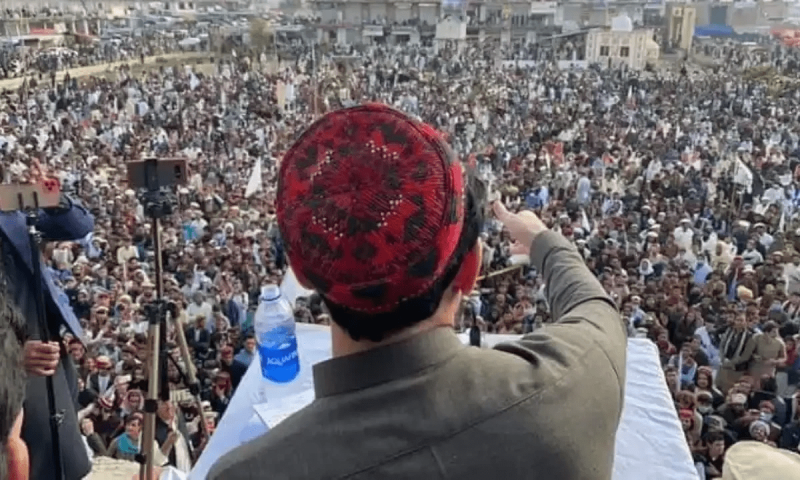 KP government prohibits employees from attending banned PTM rally