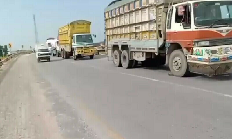 Robbers fire on bus near Shikarpur, one killed