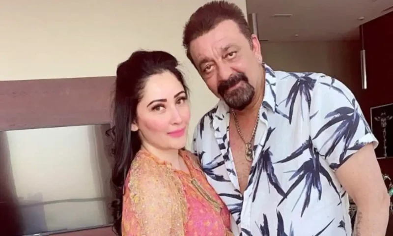 Sanjay Dutt, Maanayata Dutt renew their wedding vows