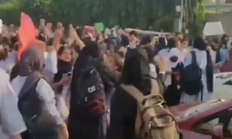Protest breaks out over alleged rape of student in Lahore
