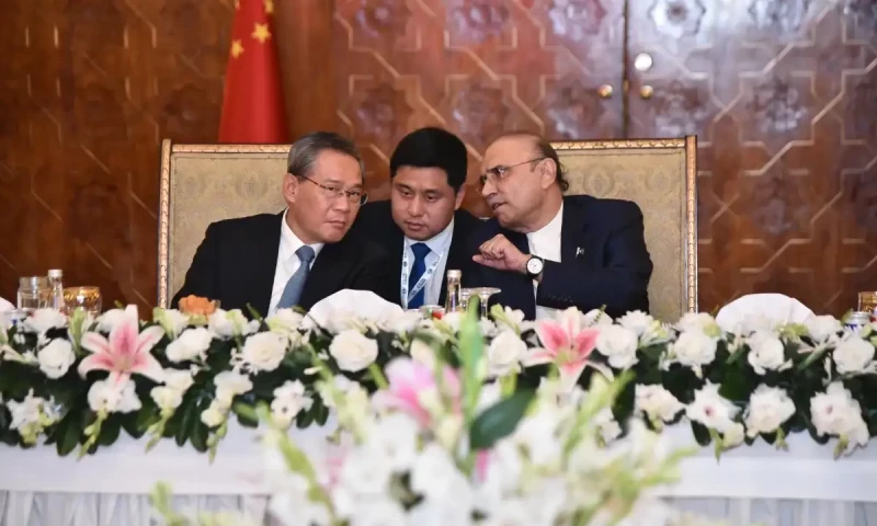 In meeting with President Zardari, Chinese PM Li vows more investment in Pakistan