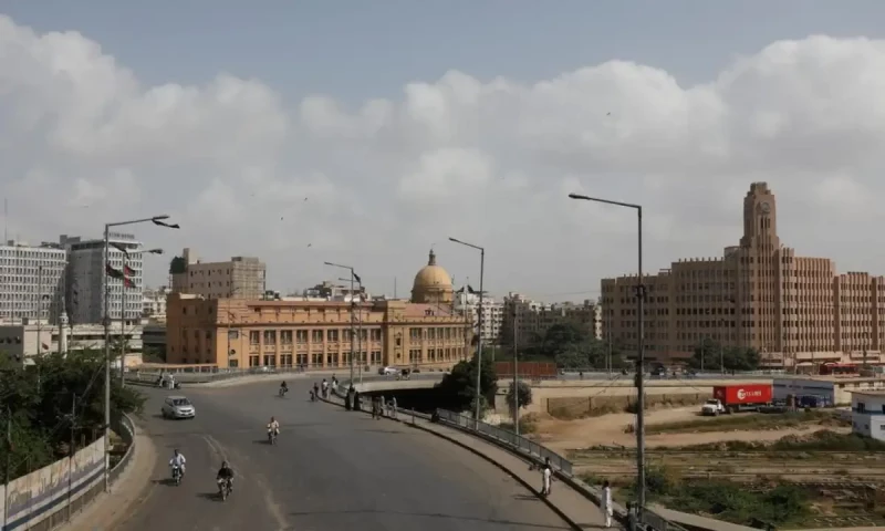 Retailers threaten to strike in Punjab over enforced price controls