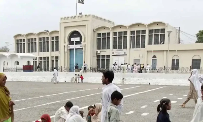 Adiala Jail extends ban on meetings &lsquo;indefinitely&rsquo;