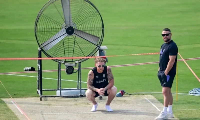 Pitched battle: Pakistan and England eye Test-deciding surface