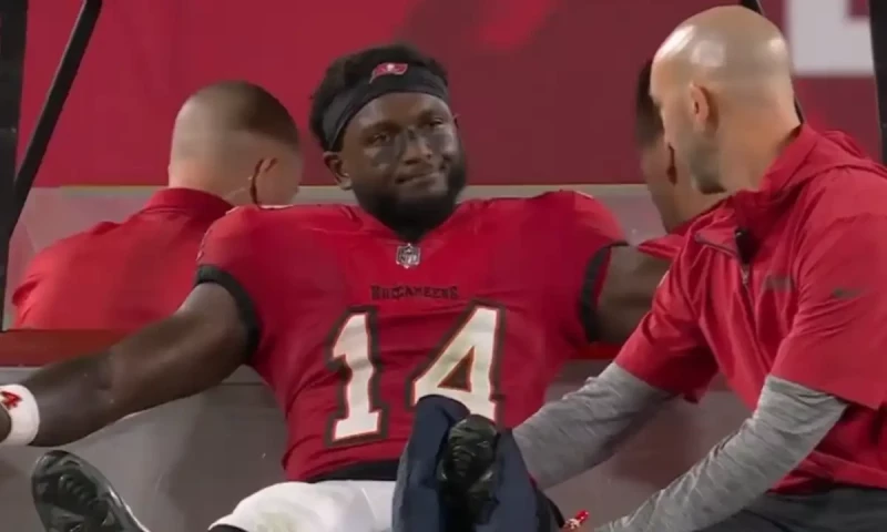 Chris Godwin suffers season-ending ankle injury