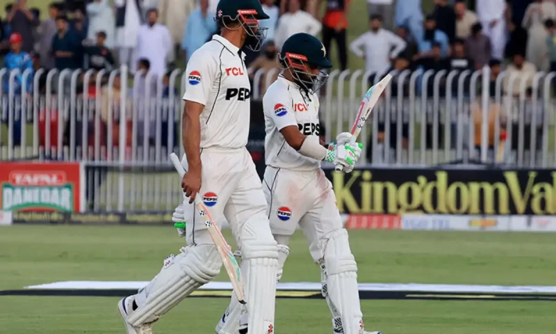 Pakistan 73-3, trail England by 194 after spinner Sajid shines in third Test in Pindi