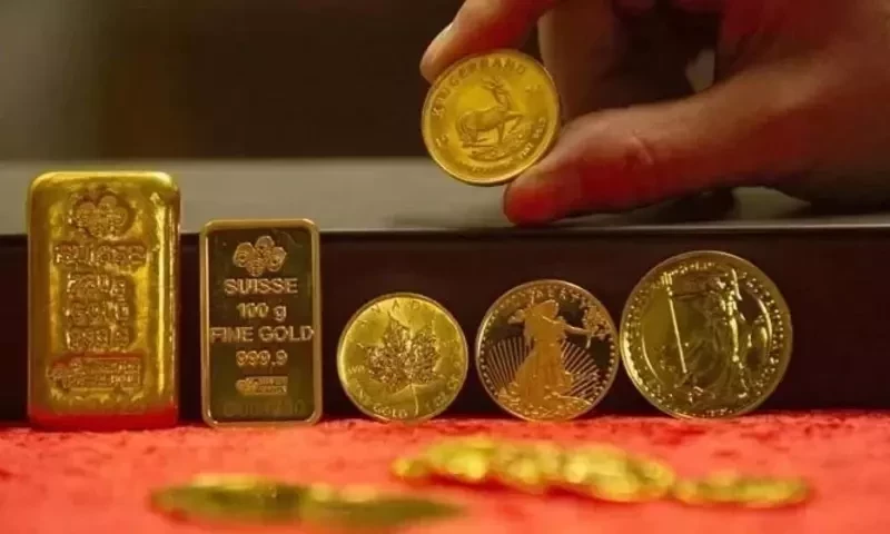 Gold prices surge in Pakistan, intl market