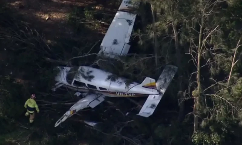 Three dead in midair collision of light planes in Australia