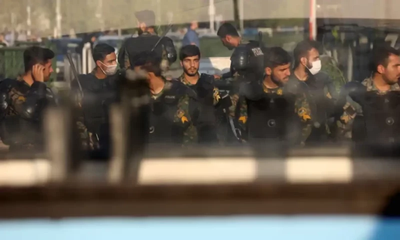 Ten Iranian border guards killed in attack near southeastern border