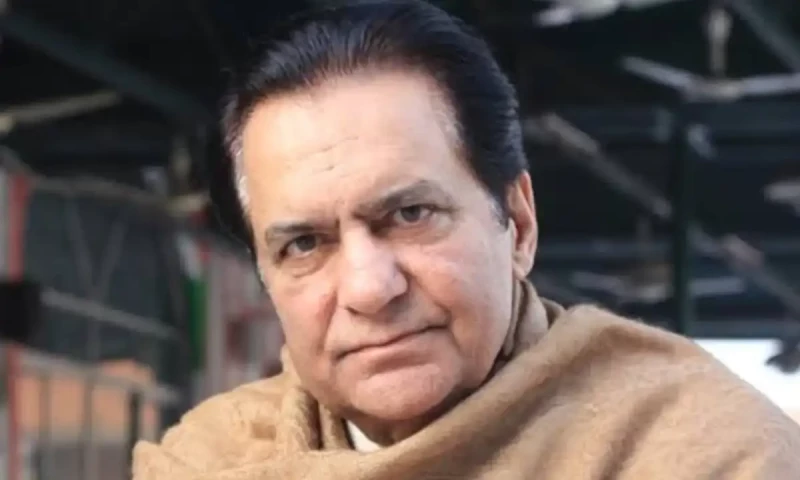 Firdous Jamal reveals decision to leave family after overcoming cancer