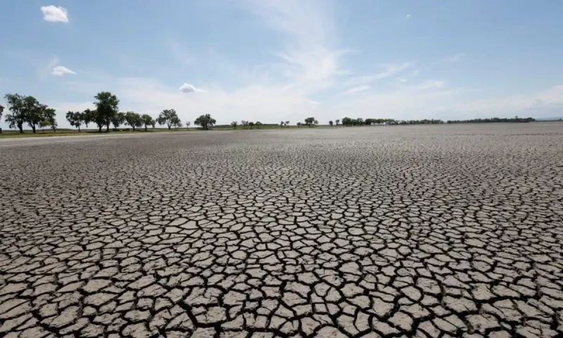 PMD forecasts dry weather, high temperatures for coming week