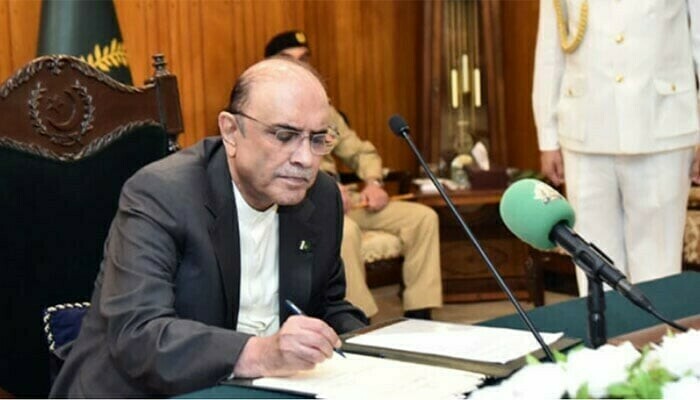 President Zardari approves Special Court and Deposit Protection Bills for overseas Pakistanis