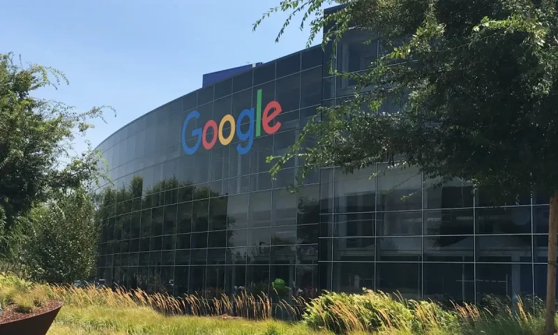 Google hit with astounding $20.6 decillion fine in Russia