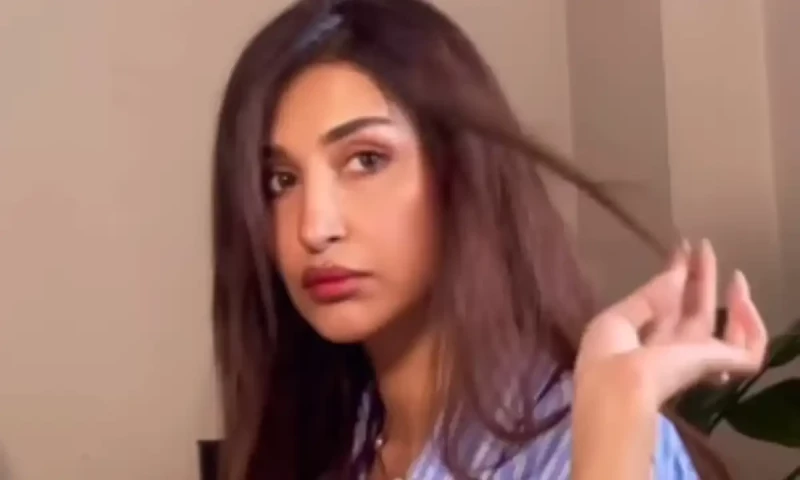 Hina Tareen keeps shooting amid severe back pain