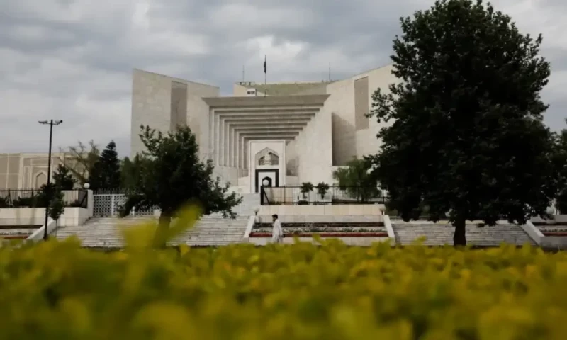 Senate committee approves bill to increase number of Supreme Court judges