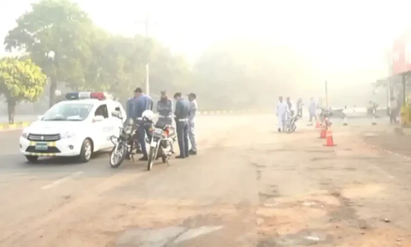 Lahore&rsquo;s AQI drops to 283 from 1,000 following improved wind conditions from India