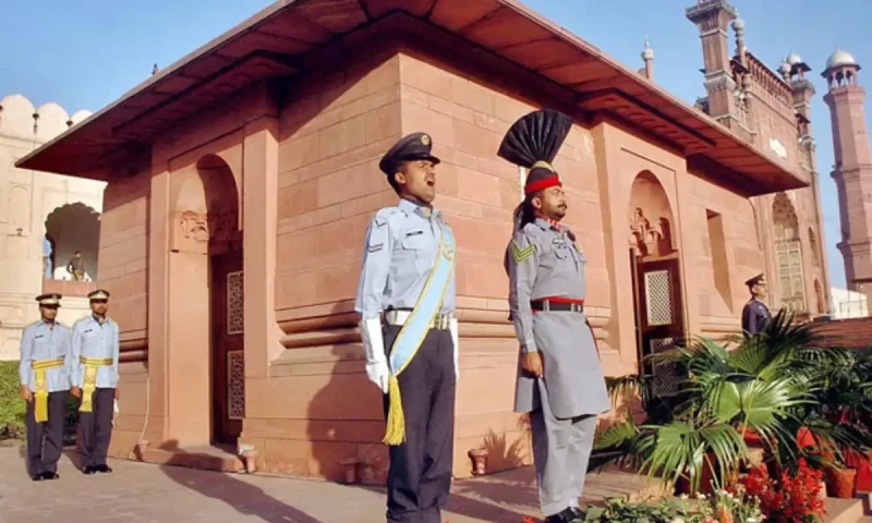 Will government announce public holiday on November 9?