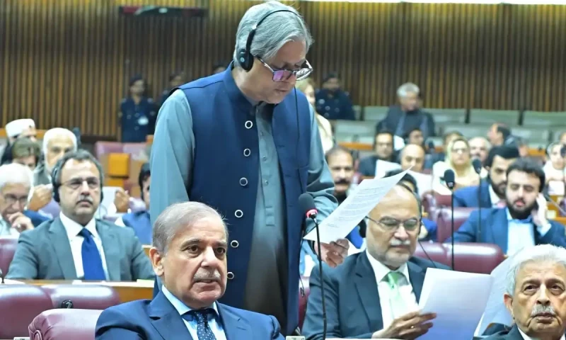 Govt bulldozes bill in NA, Senate to increase number of Supreme Court judges from 17 to 34