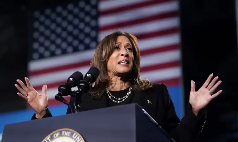 Trump and Harris make final pitch in Pennsylvania on eve of historic US vote