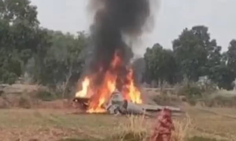 Video of Indian Air Force MiG-29 fighter jet crashing goes viral