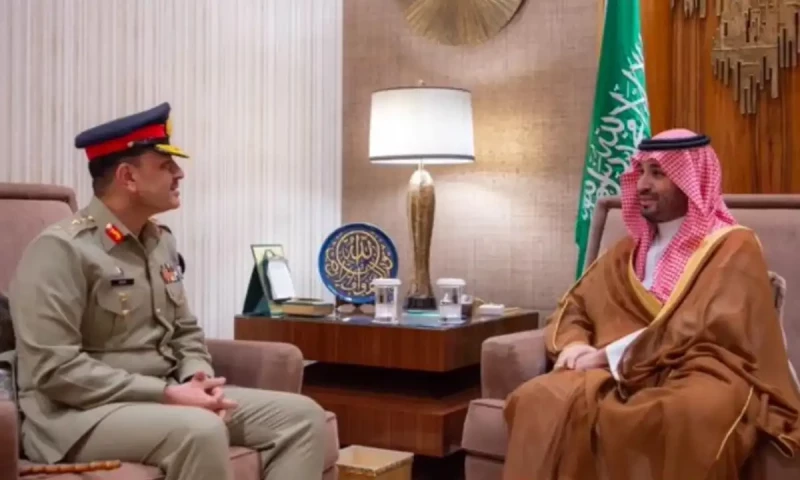 Army Chief meets Saudi Crown Prince MBS