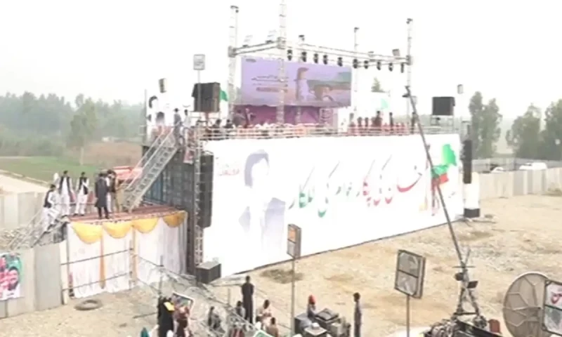 PTI rally in Swabi: Convoys from Peshawar, Punjab travel to venue