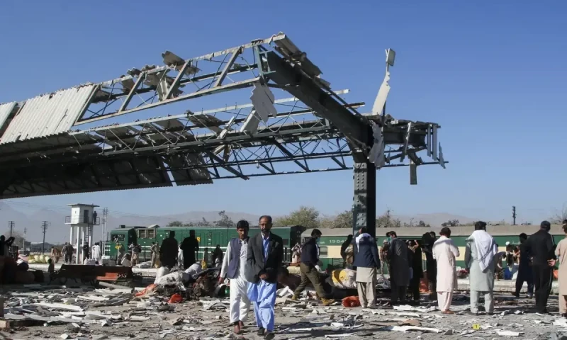 Powerful explosion near Quetta railway station leaves 27 dead, more than 50 injured