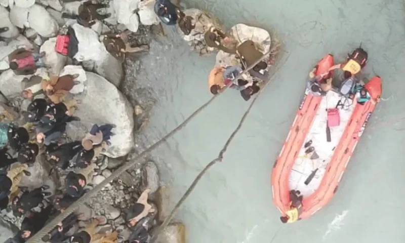 18 wedding guests killed as bus plunges into ravine in Gilgit Baltistan&rsquo;s Astore