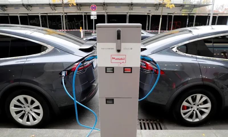 Delay in EV charging tariff affects investors, consumers