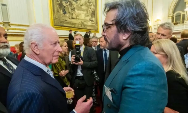 Pakistani celebrities in awe of Adnan Siddiqui&rsquo;s meeting with King Charles at Buckingham Palace