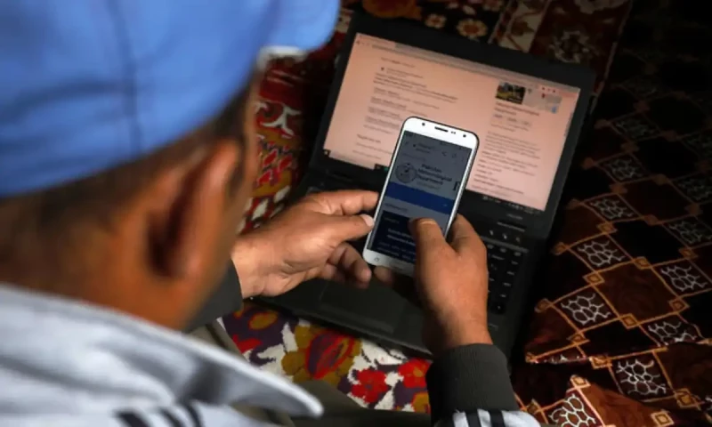 PTA suspends mobile internet services in parts of Balochistan for &lsquo;public safety&rsquo;