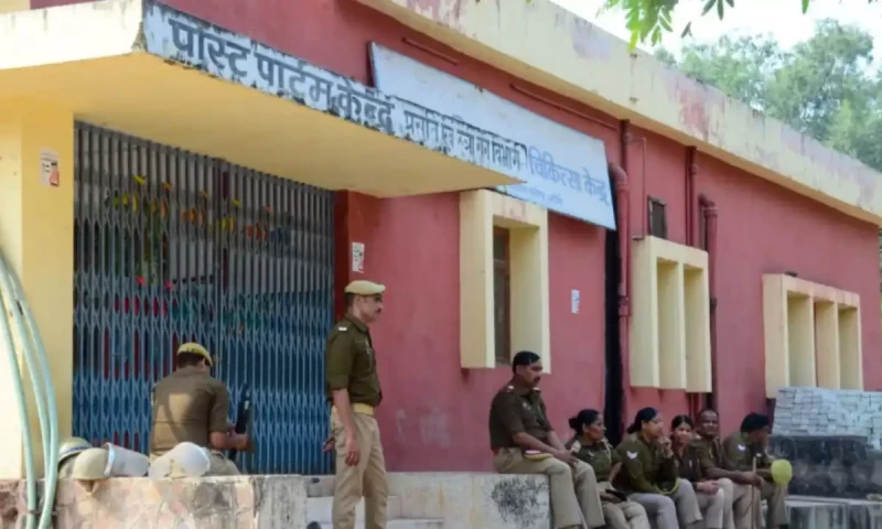 10 newborns killed in India hospital fire