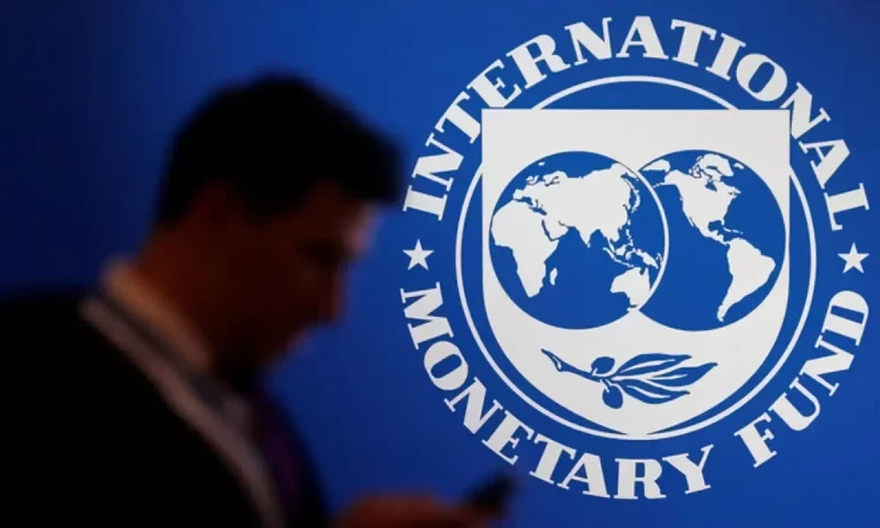 IMF urges Pakistan to slash state intervention in economy