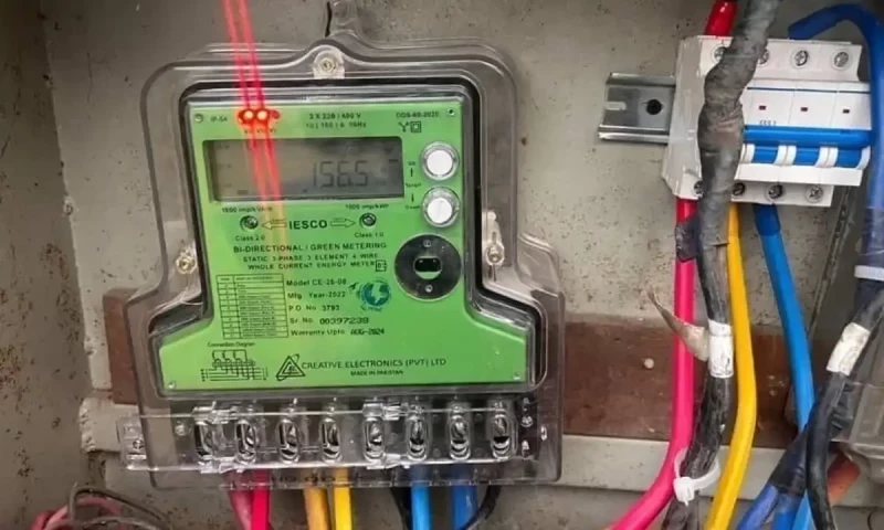 Govt once again considering major decrease in solar net metering rates