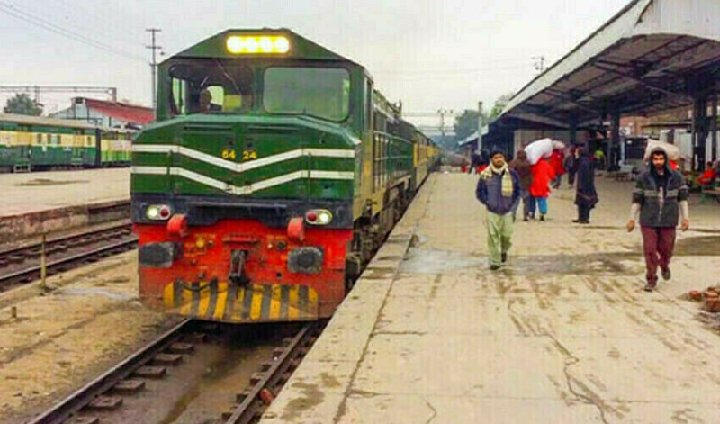 Rawalpindi railways stations flooded by passengers after roads closed