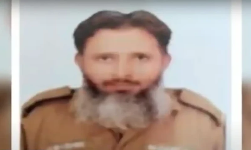 Policeman killed, dozens injured clashes with PTI supporters