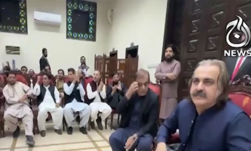 PTI parliamentary party criticises central leadership absence in Islamabad march