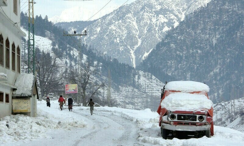 Travel ban imposed on tourists visiting Naran and surrounding areas
