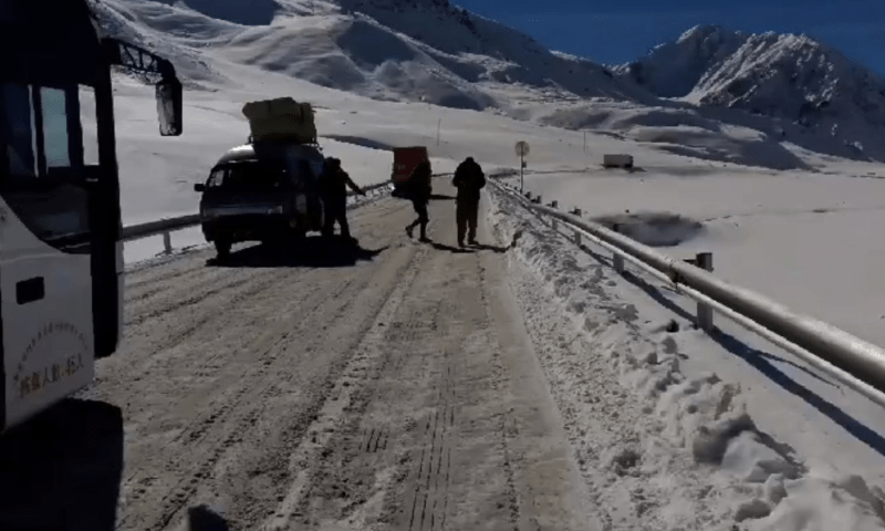 Over 100 Pakistani traders stranded in China