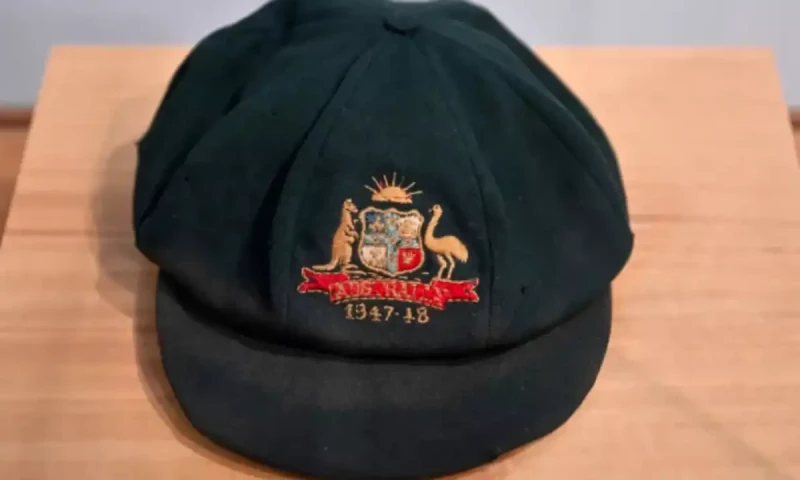 Cricket legend Bradman&rsquo;s &lsquo;baggy green&rsquo; cap could fetch $260,000