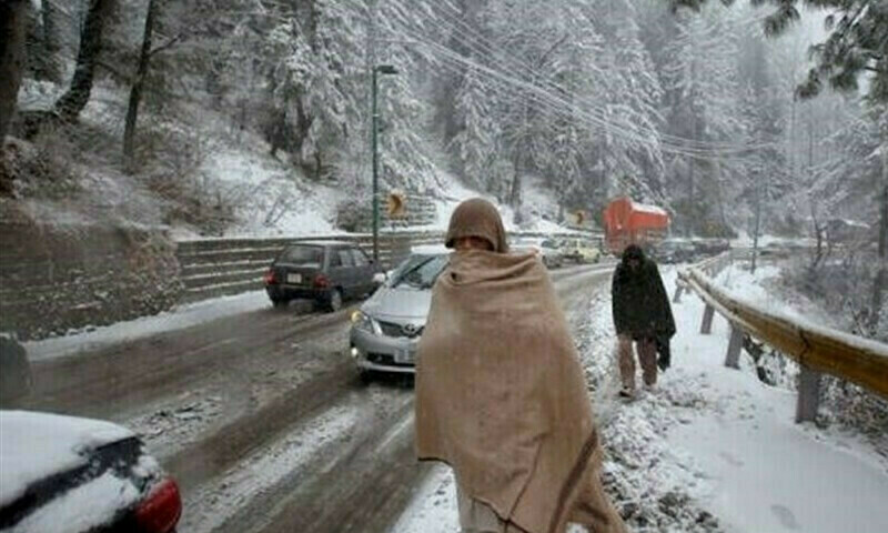 Winter intensifies across Pakistan as PMD predicts more snow in northern areas